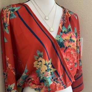 Flying Tomato Boutique TOP - small